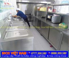 Tủ hâm nóng thức ăn của Inox Việt Nam được sản xuất bằng inox chất lượng cao.